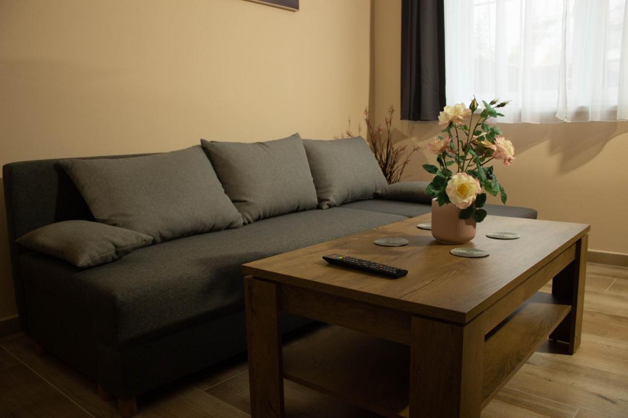 Apartmany Pilot Velka Hledsebe Exterior photo